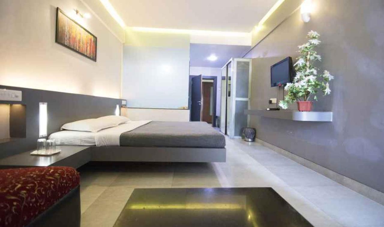 Hotel Royal Palace Aurangabad  Eksteriør bilde